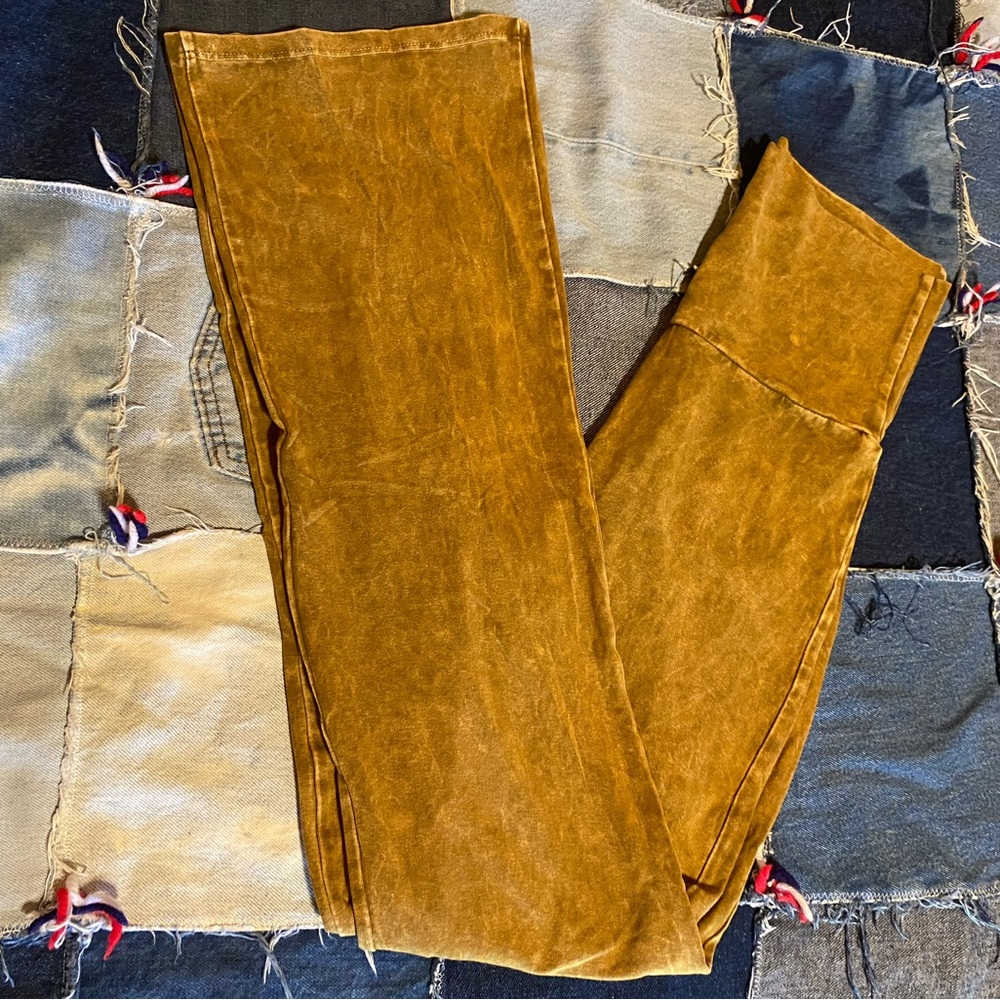 Vintage Looking Mustard Yellow Flared Leggings